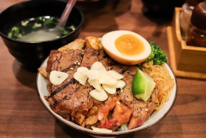 巨蛋美食餐廳 巨蛋美食餐廳
